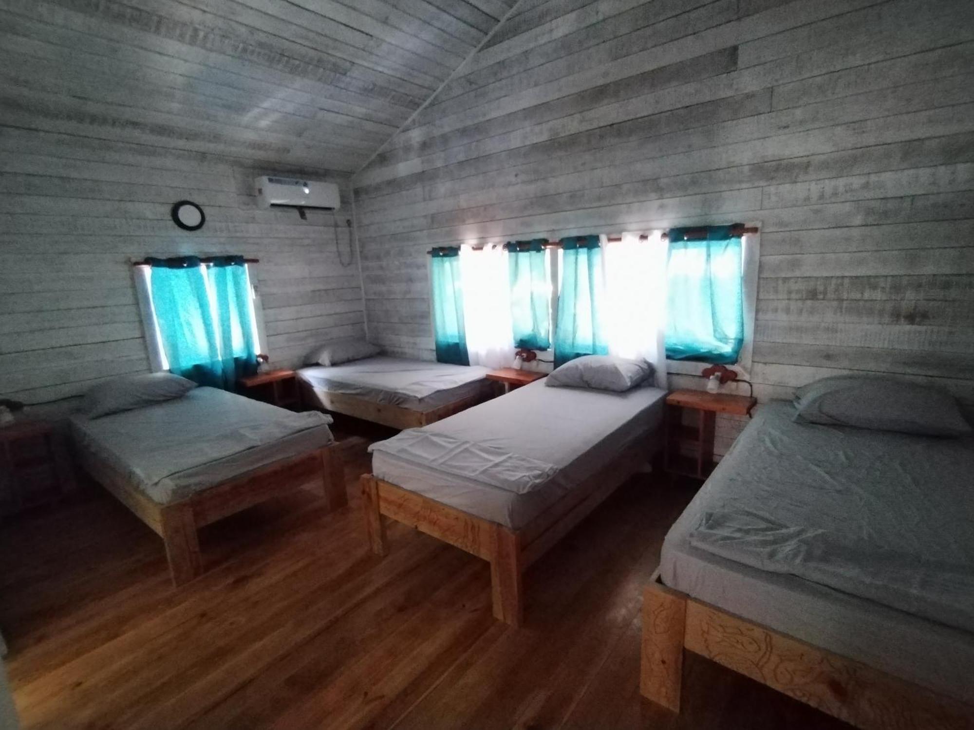 Hotel Tierra Verde Bed And Breakfast Bocas del Toro Exteriör bild